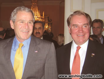 Departing Chief of Protocol Donald Ensenat with President George W. Bush