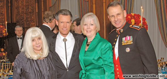 Elizabeth and Randy Travis with Lynne and General Peter Pace