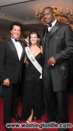 wayne Newton, chelsea cooley and shaquille o'neal