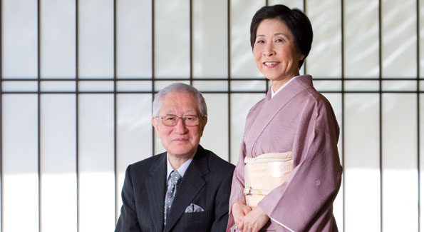 Ambassador Kato and Mrs. Kato in the Grand Salon, which is characterized by an autumn theme and sliding paper doors. 