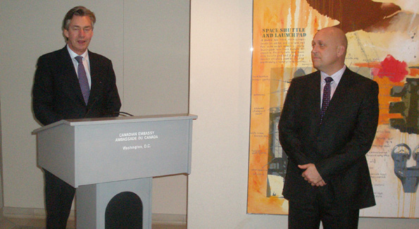 Canadian Ambassador Gary Doer introduces Cal Ripken, Jr. (photo by Jane Hess Collins)