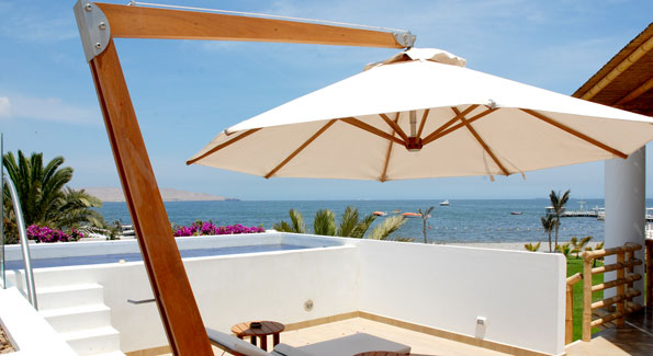 Strategically located in the bay, in front of the Nature Reserve of Paracas, this Paracas hotel is the most luxurious resort spa in the Peruvian coast and is the ideal starting point for excursions to the Ballesta islands from our own private deck.