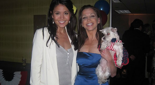 Angie Goff poses with Wendy and Lucky Diamond at the White House Pet Correspondent's Dinner