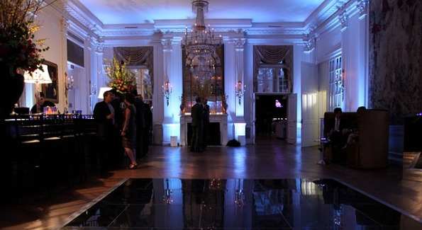 Making of YGL An exquisite ambiance in the Ballroom thanks to Andre Wells and Frost Lighting. Photo by Kevin Koski