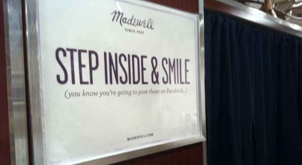 Madwell Photo Booth. Image courtesy of Lindsey O'Neill.