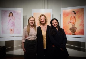 Anne Geddes with survivors Jamie Schanbaum and Kate Healy in front of their portraits.